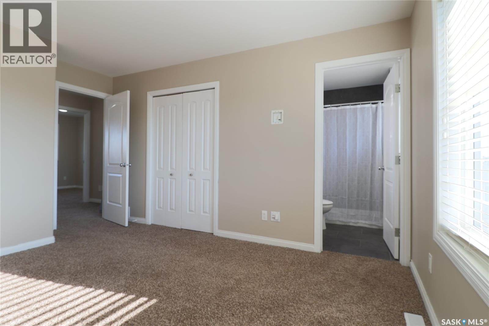 450 Geary CRESCENT - Image 23