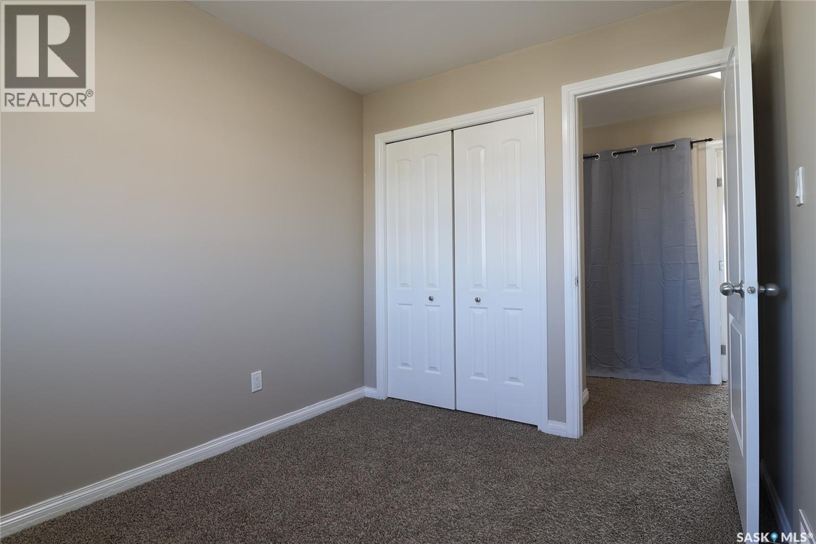 450 Geary CRESCENT - 42