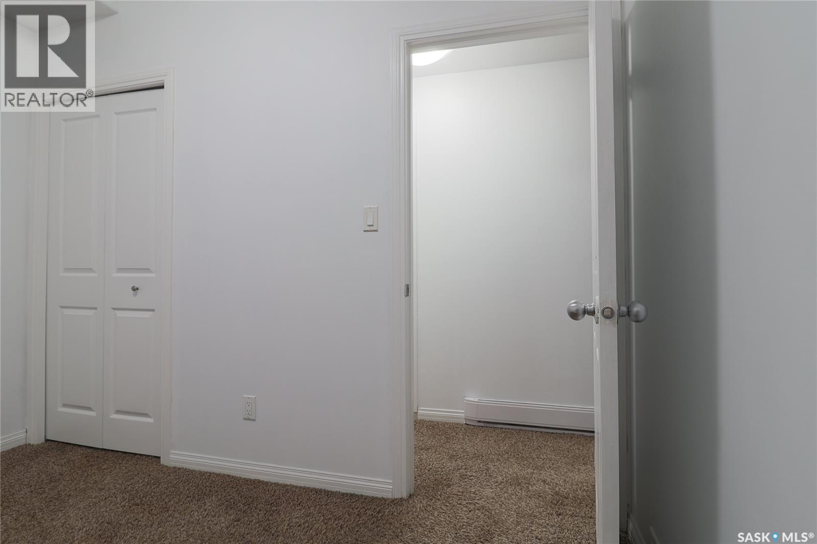 450 Geary CRESCENT - 55