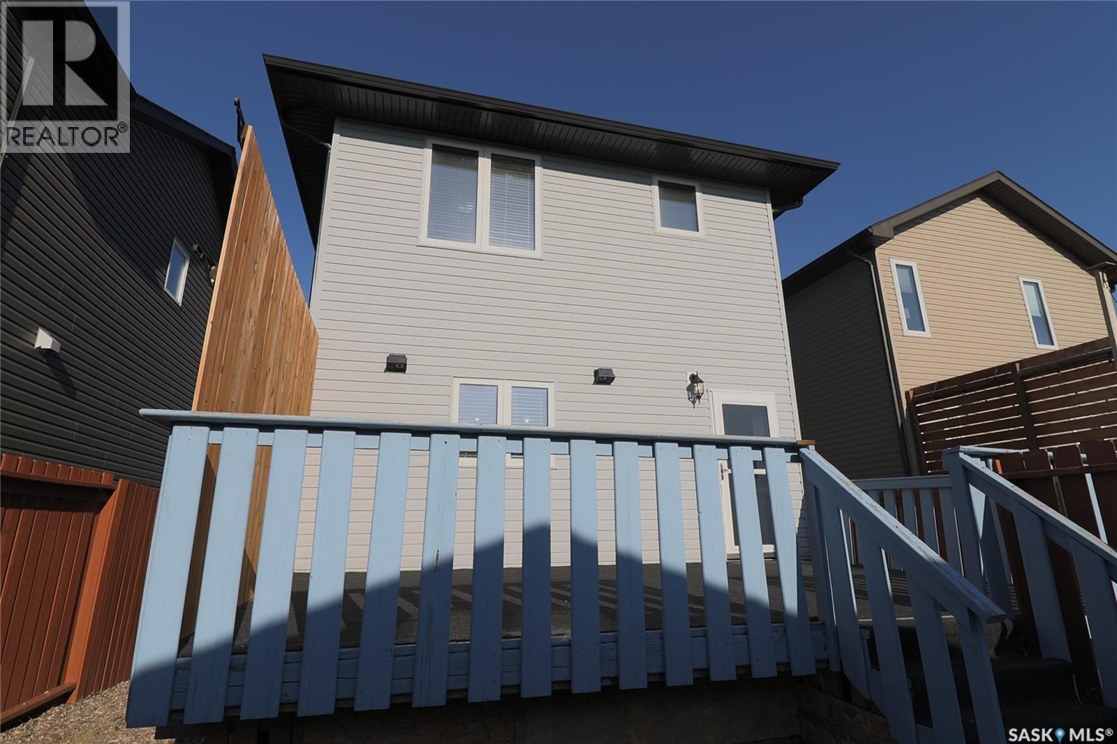 450 Geary CRESCENT - 73