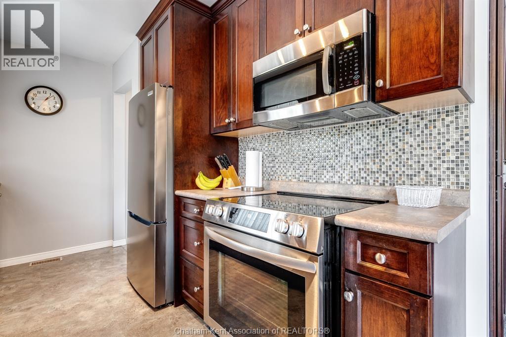 175 Sylvester DRIVE - Image 9