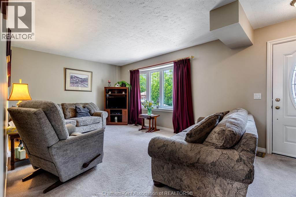 175 Sylvester DRIVE - Image 4
