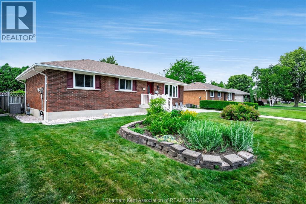 175 Sylvester DRIVE - 2