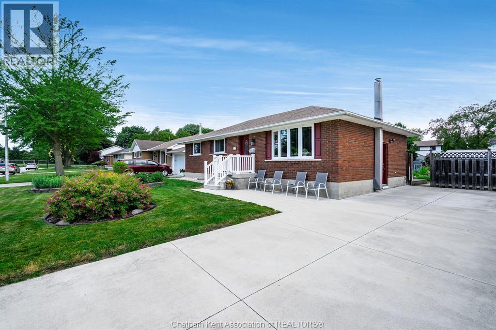 175 Sylvester DRIVE - Image 3