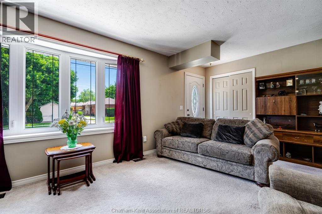 175 Sylvester DRIVE - Image 6