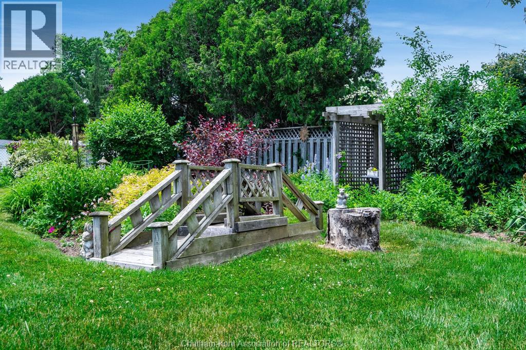 175 Sylvester DRIVE - Image 40