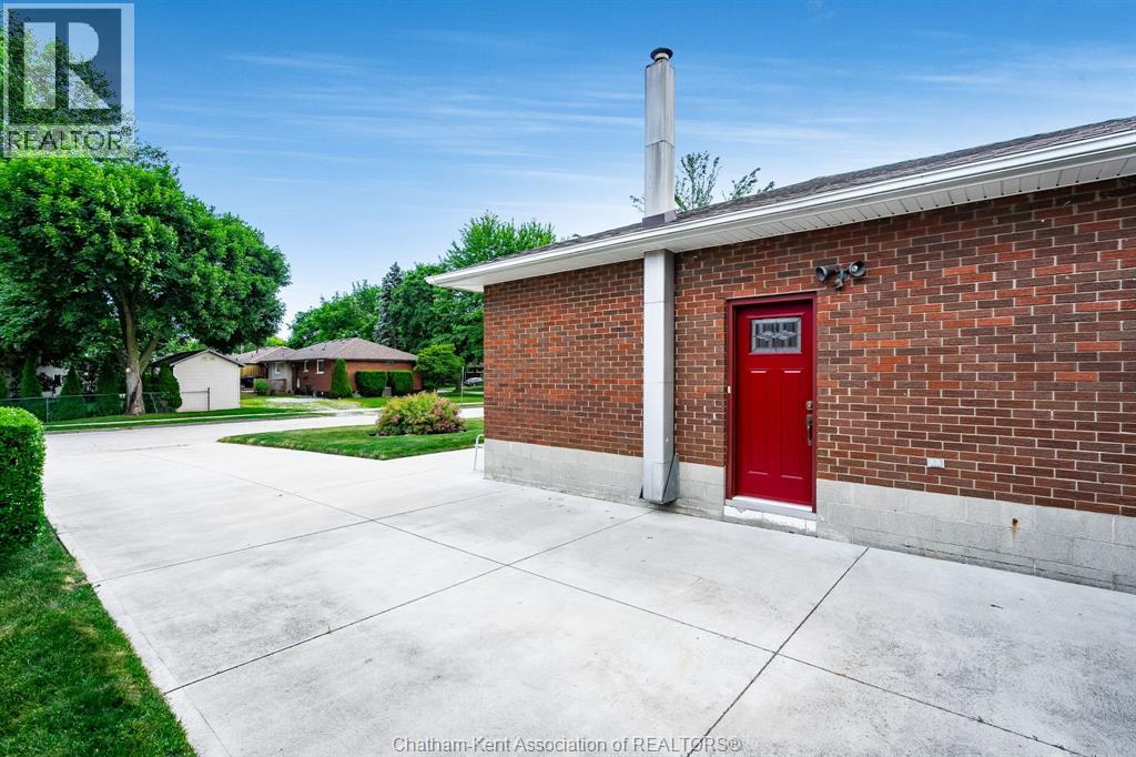 175 Sylvester DRIVE - Image 29