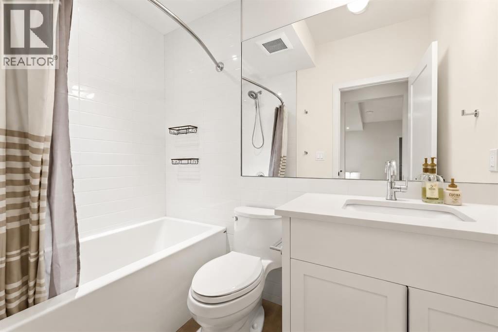 2820 36 Street SW - Image 43