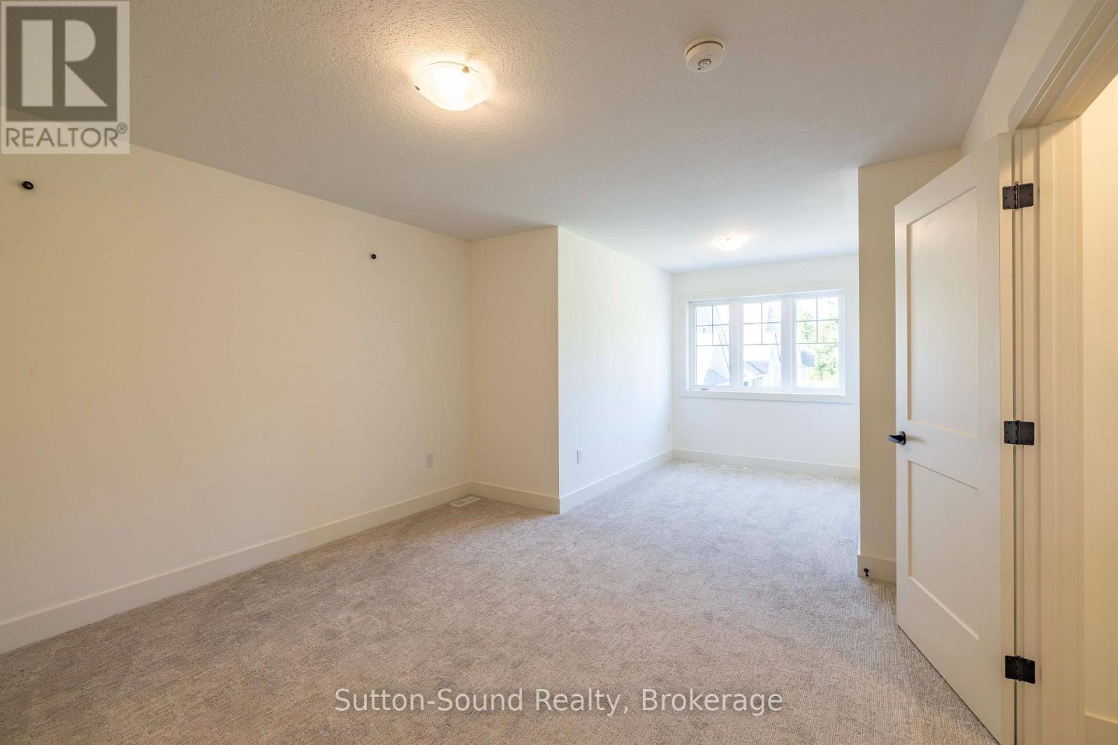 #25 306 SANDPIPER LANE - 21