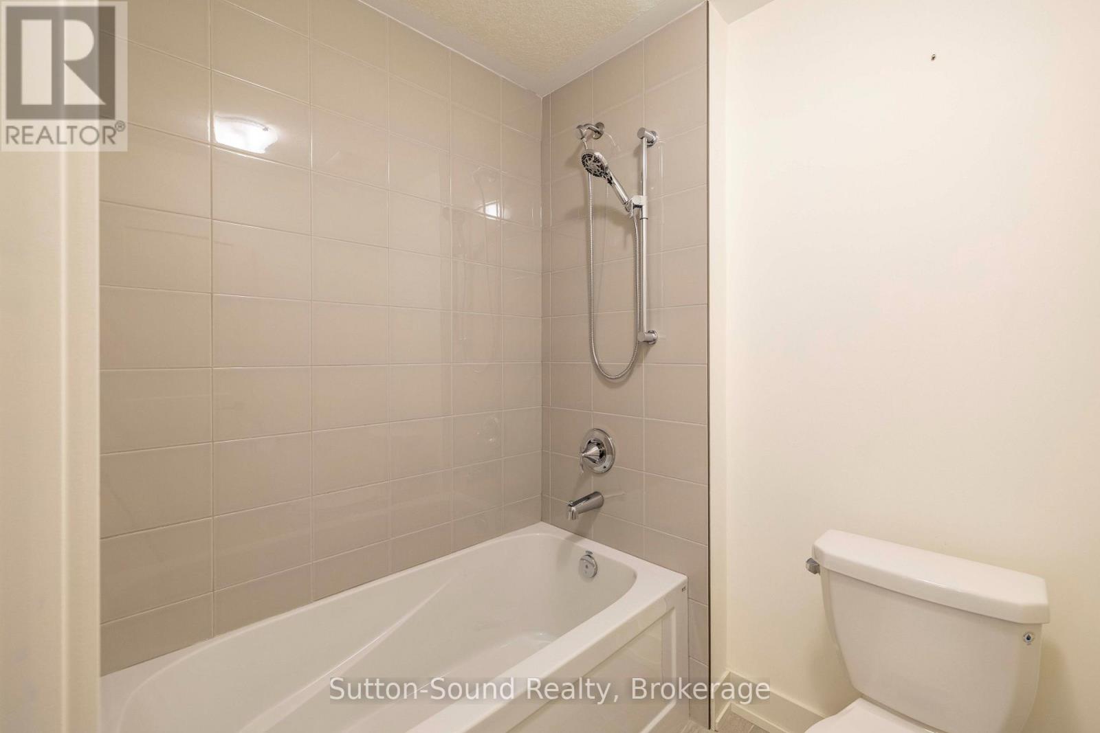#25 306 SANDPIPER LANE - 24
