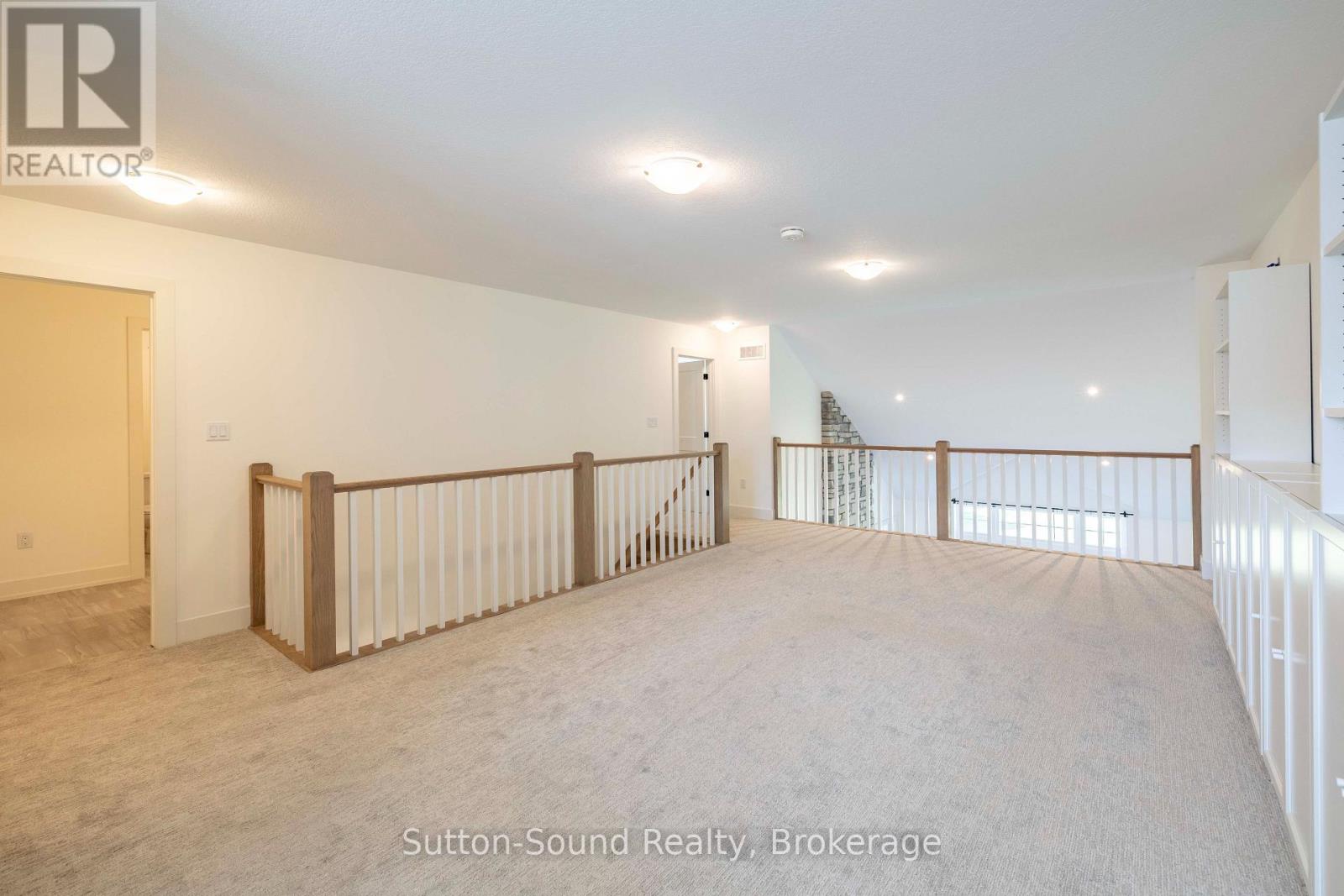 #25 306 SANDPIPER LANE - 26