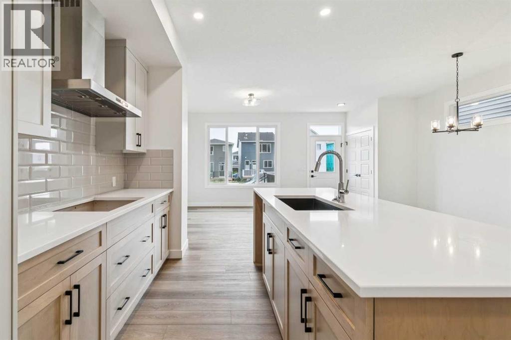 467 Buffaloberry Manor SE - 12