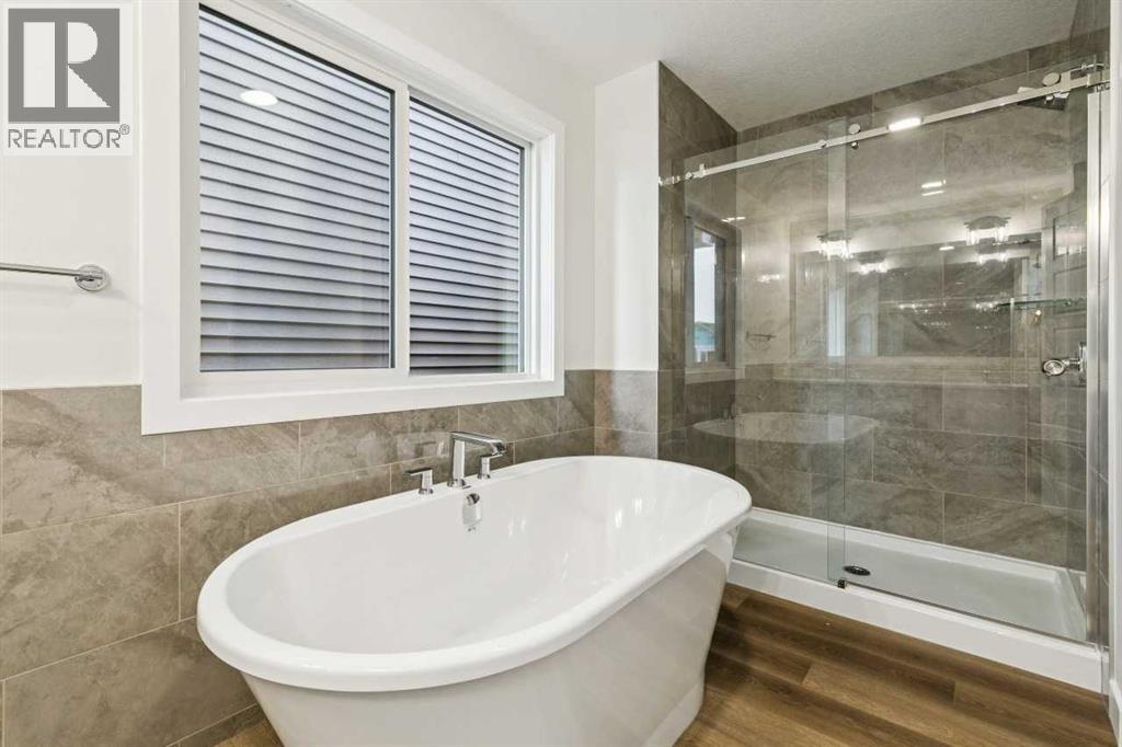 467 Buffaloberry Manor SE - Image 35