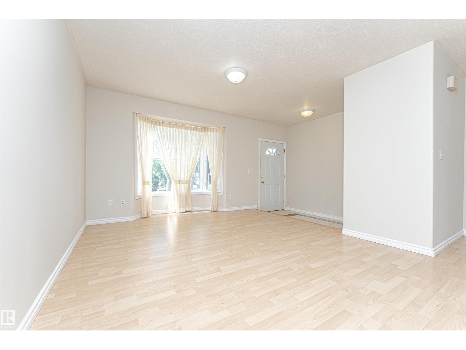 12241 93 ST NW - 5