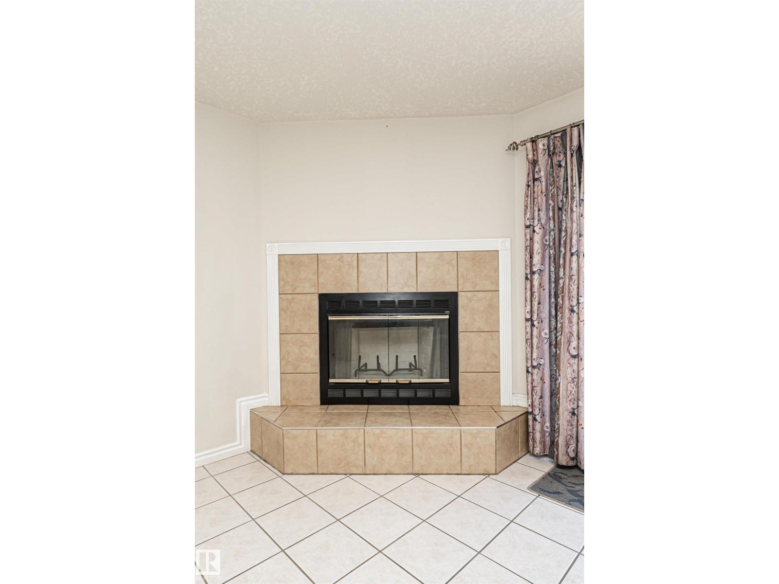 12241 93 ST NW - 22