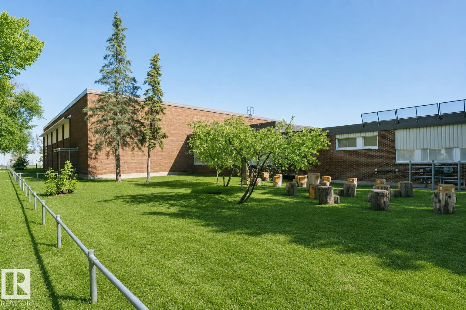 12241 93 ST NW - Image 59