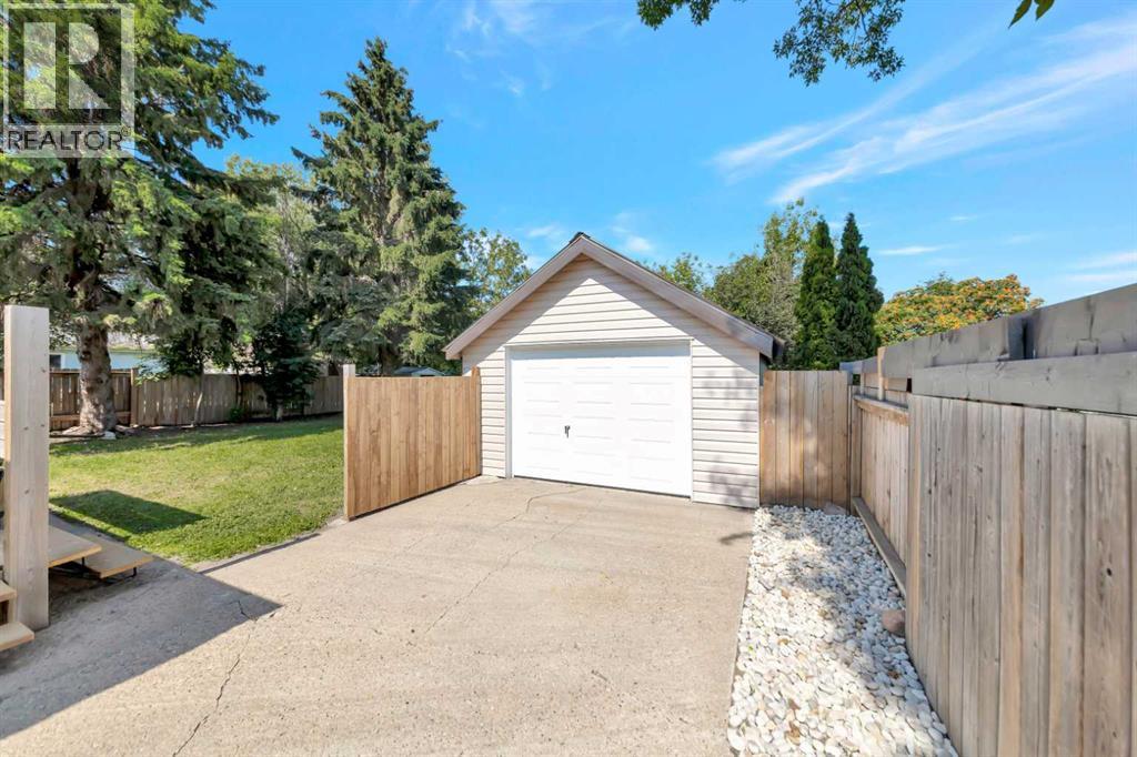 5104 31 Street - Image 28