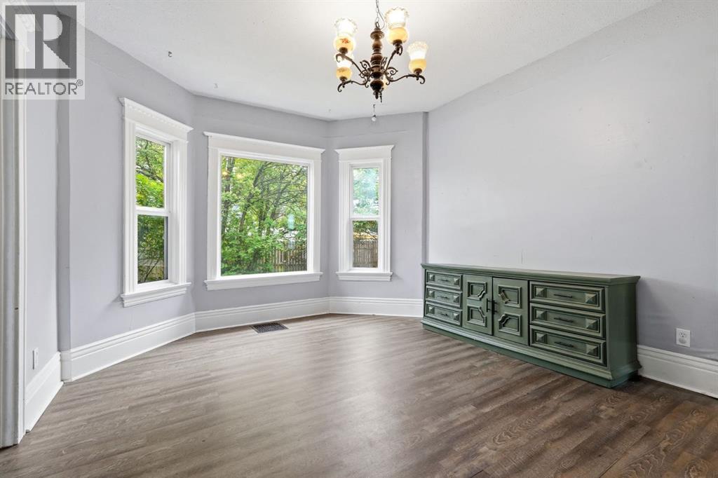 651 10 Avenue - Image 5