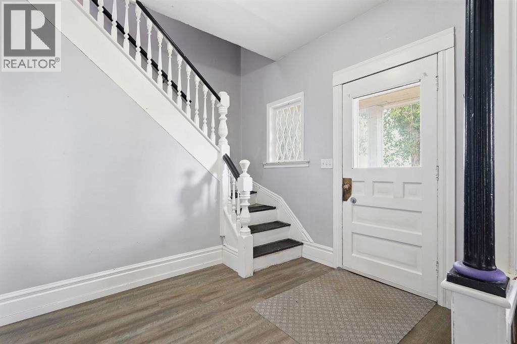 651 10 Avenue - 2