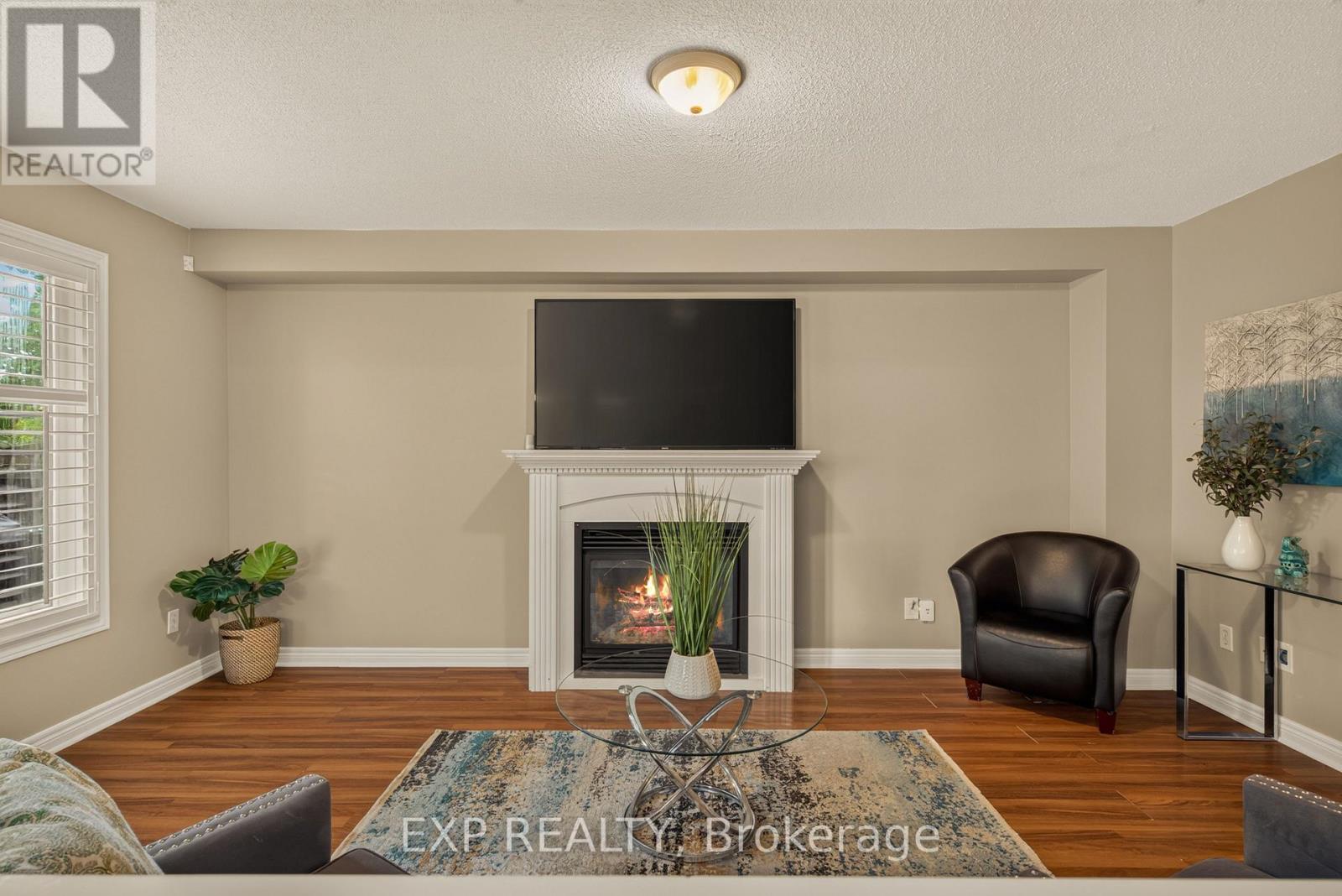 72 ETHERINGTON CRESCENT - 8