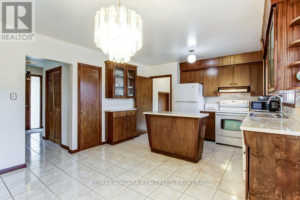 19 EASTDALE CRESCENT - Image 14