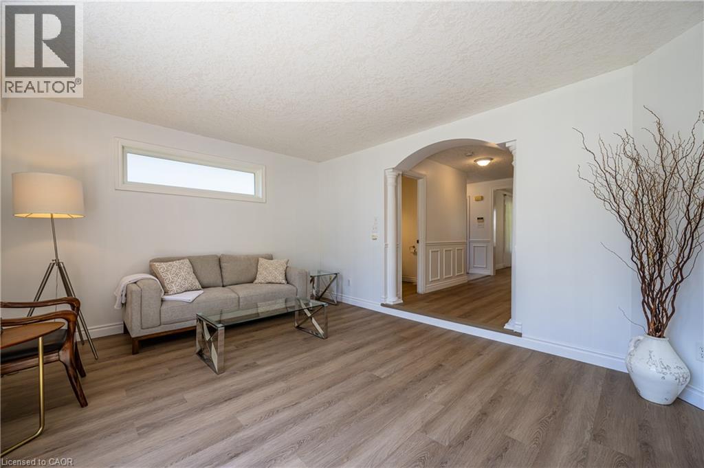 743 BUTTERNUT Avenue - 16