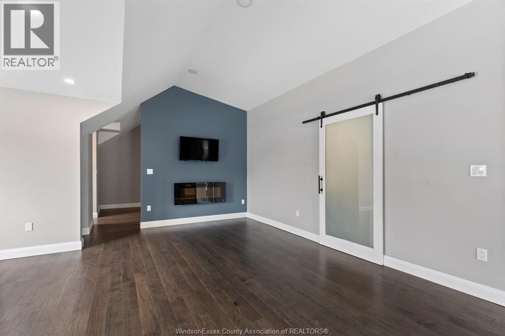 109 Albert Street — photo 38