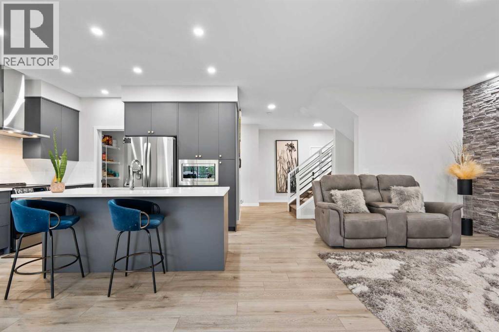 308 Coopersfield Rise SW - 12
