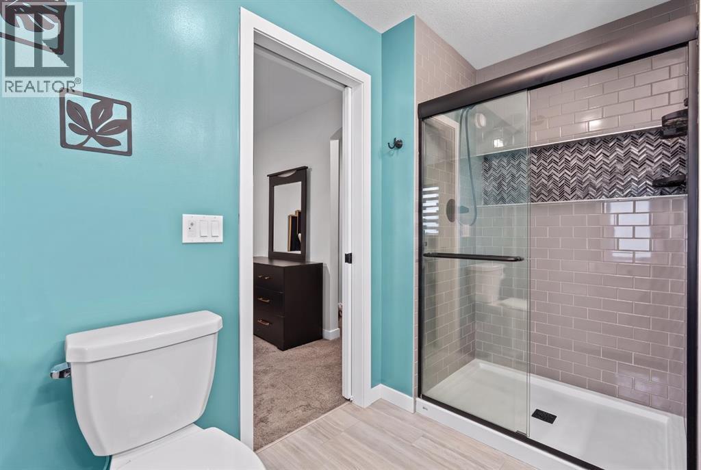 308 Coopersfield Rise SW - 22