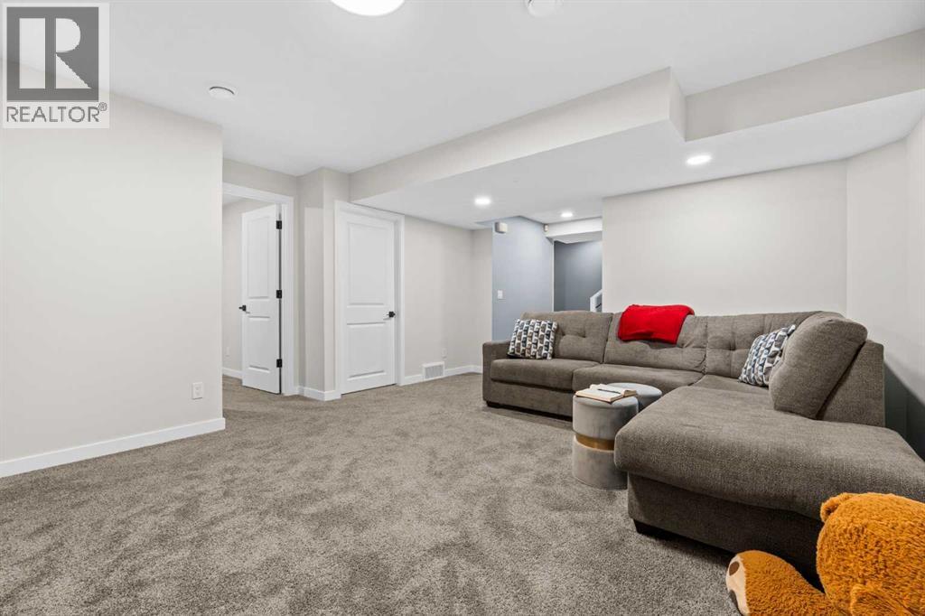 308 Coopersfield Rise SW - 34