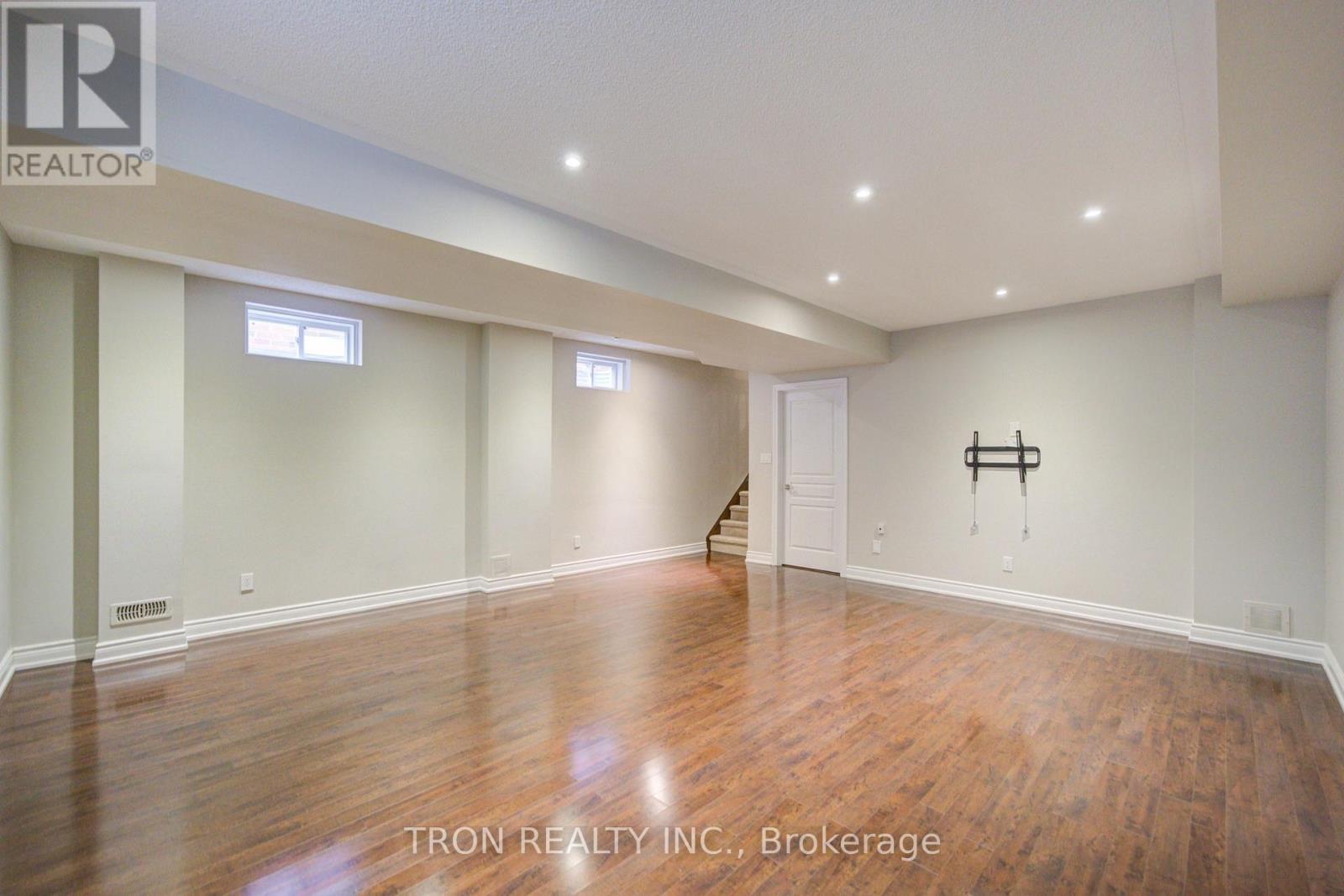 33 MAZARINE LANE - 43