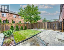 33 Mazarine Lane, Richmond Hill, ON L4S0G2 Photo 6