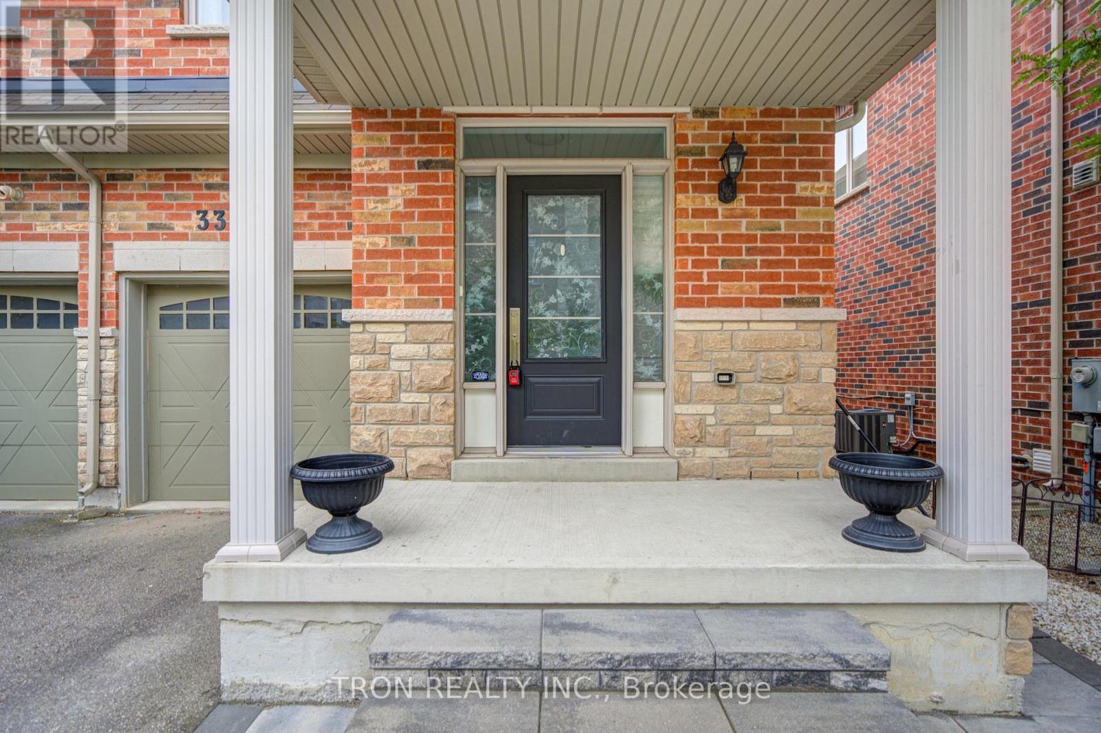 33 MAZARINE LANE - 3