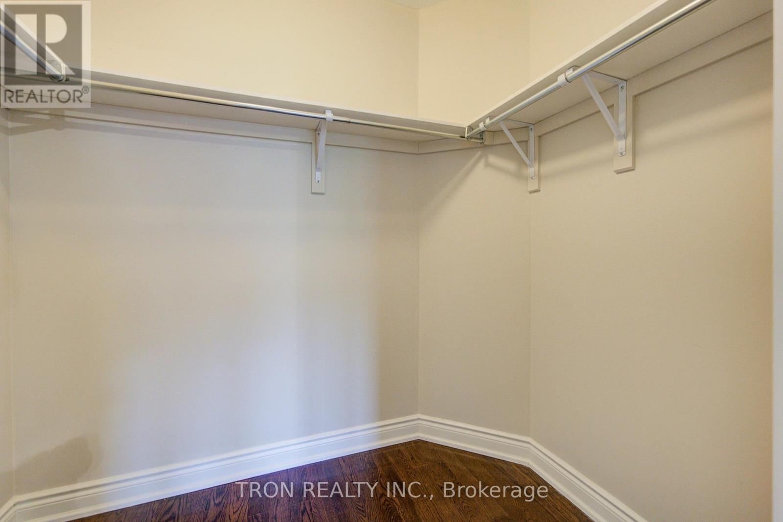 33 MAZARINE LANE - 40