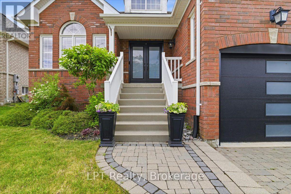 71 LAPRADE SQUARE - 3