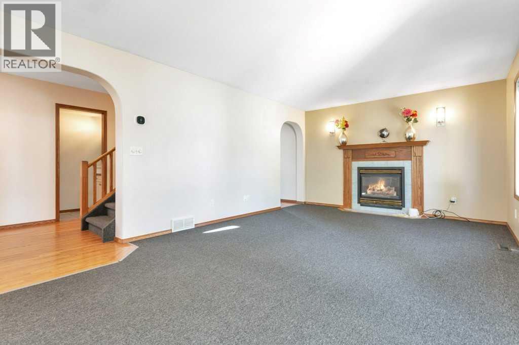 83 Lawrence Crescent - 9