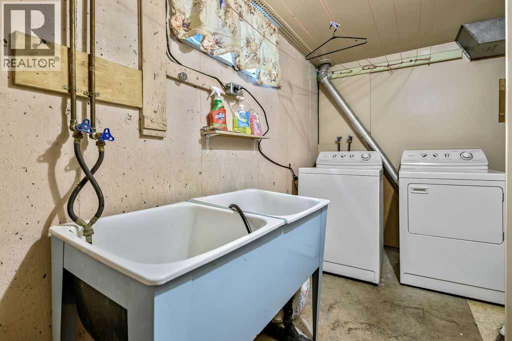 3335 38 Street SW - Image 25