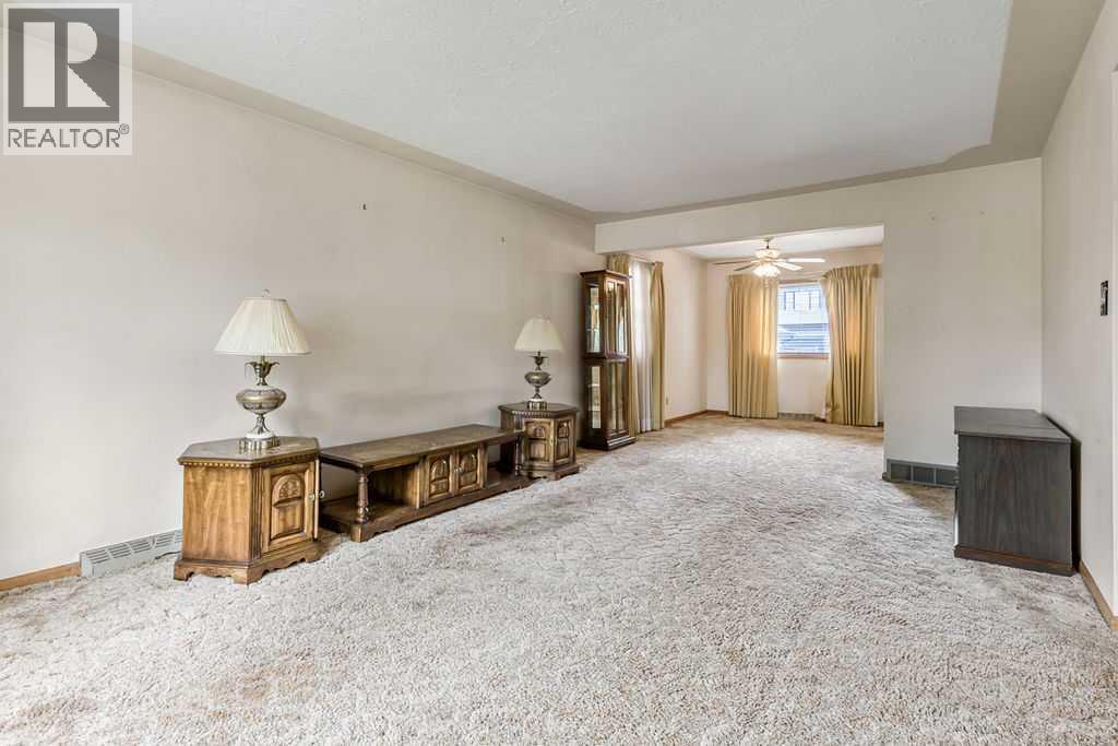 3335 38 Street SW - 5
