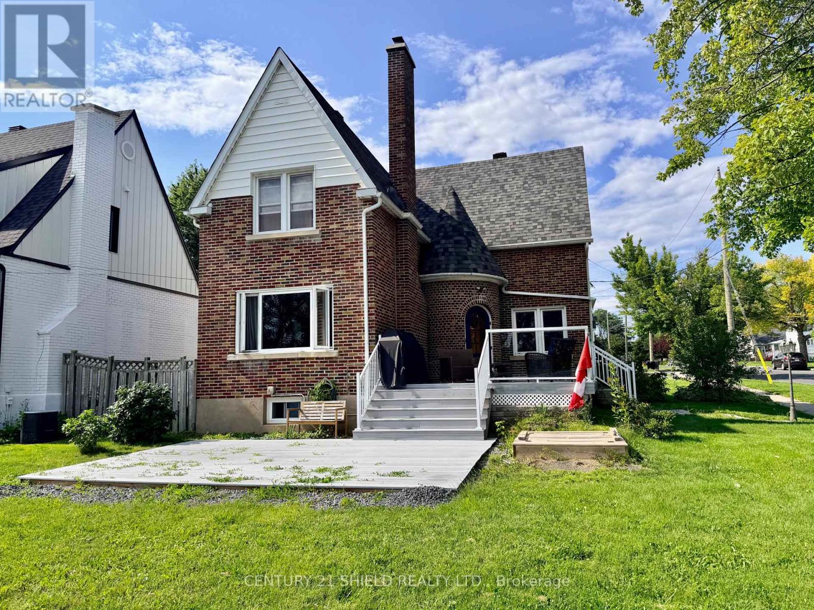1506 MONTREAL ROAD - 1