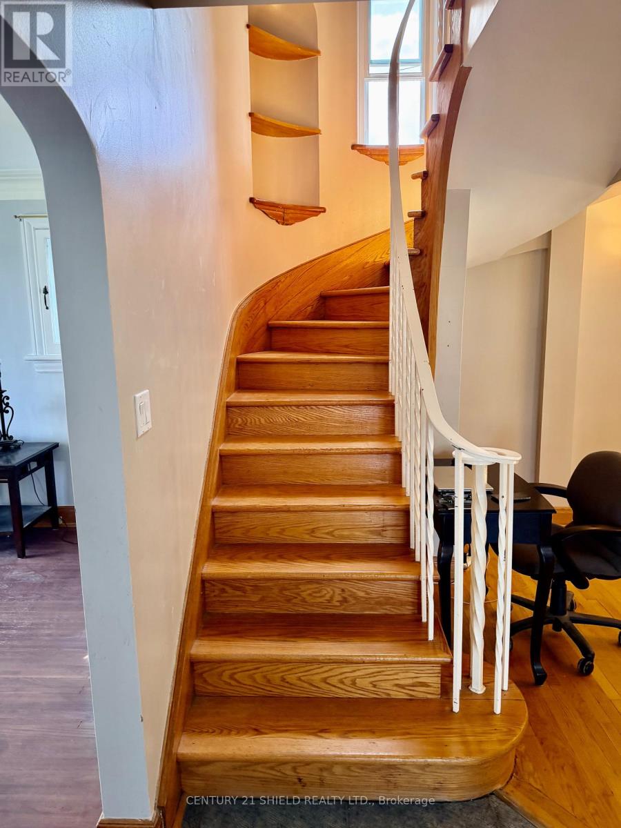 1506 MONTREAL ROAD - 10