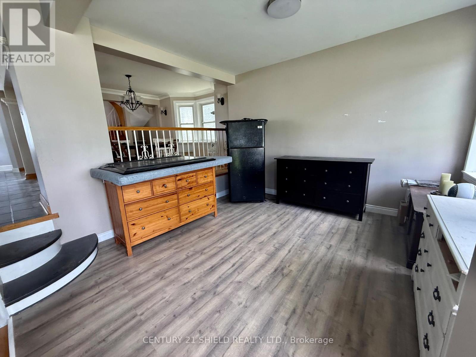 1506 MONTREAL ROAD - 7