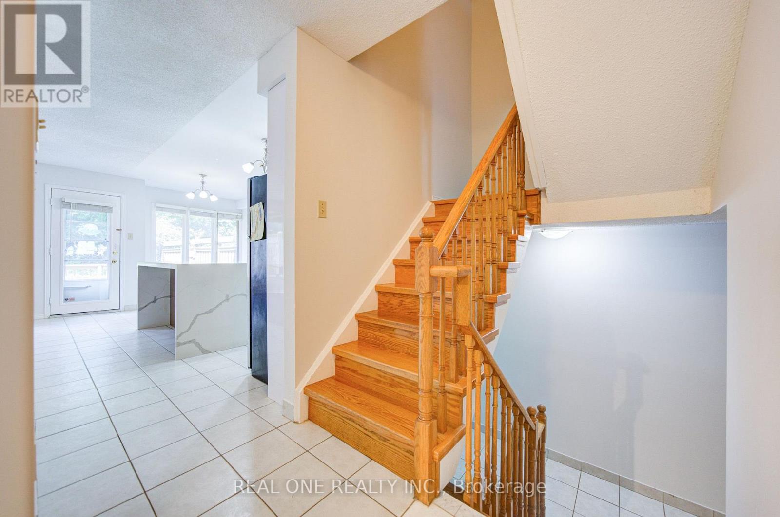2593 ADDINGHAM CRESCENT - 3