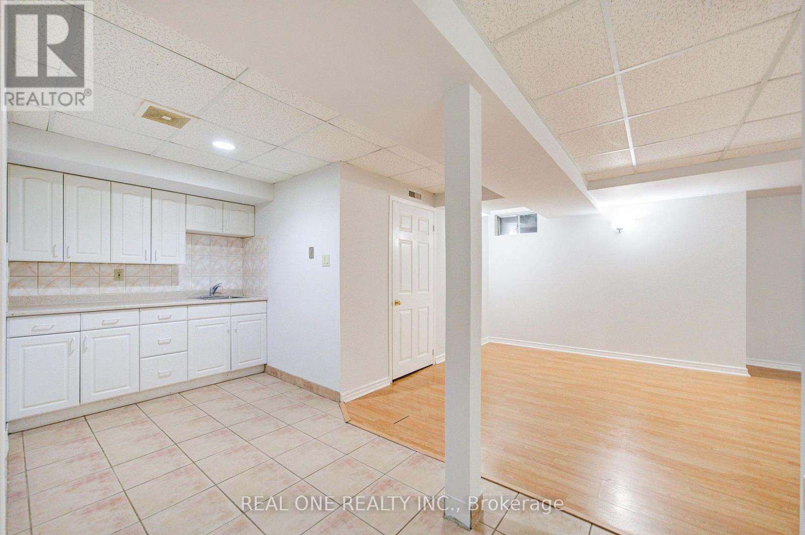 2593 ADDINGHAM CRESCENT - Image 33