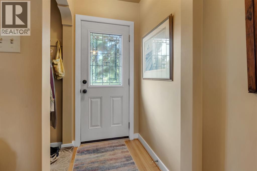 2204 Halifax Crescent NW - Image 4