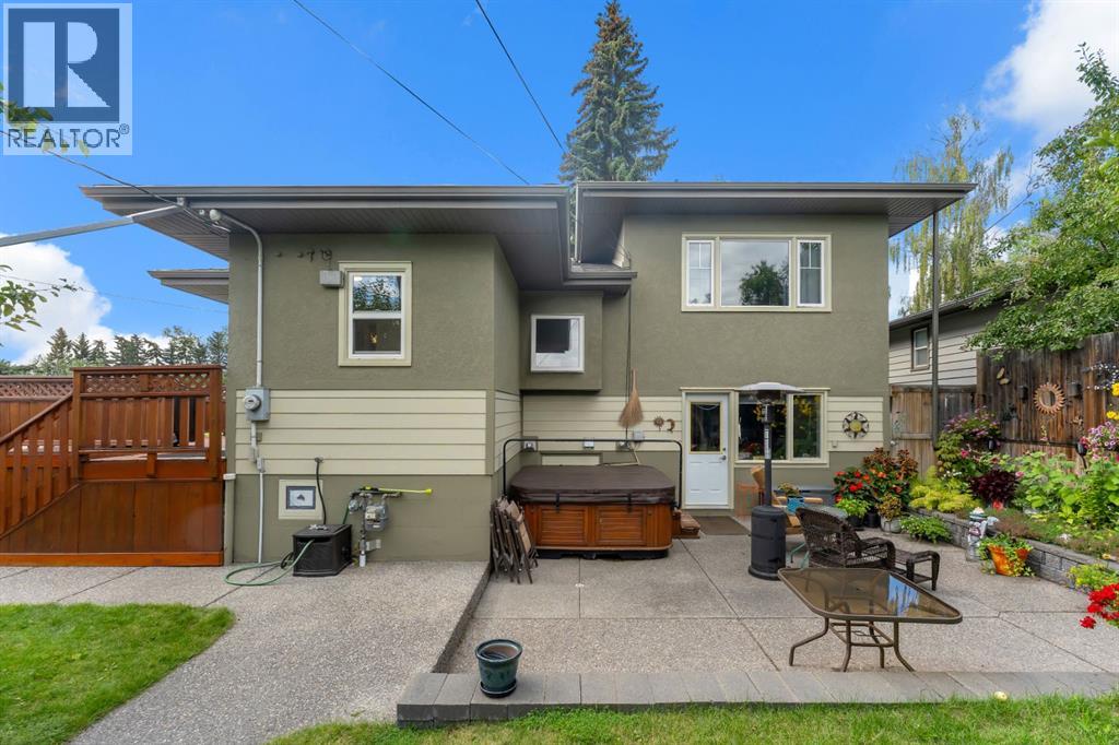 2204 Halifax Crescent NW - Image 30
