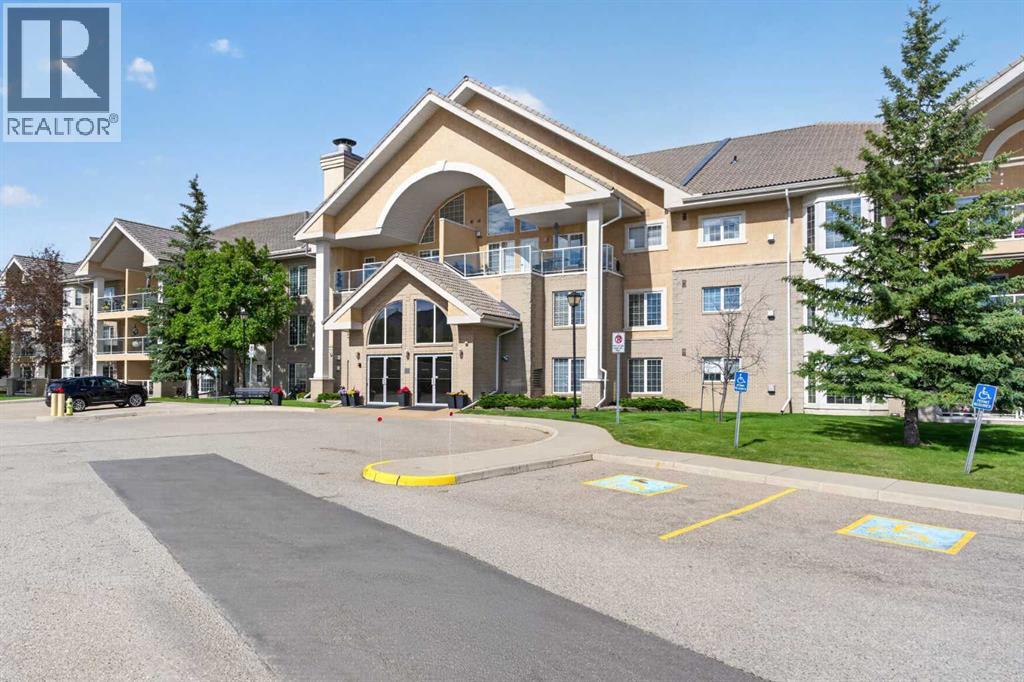 325, 728 Country Hills Road NW, Calgary, Alberta