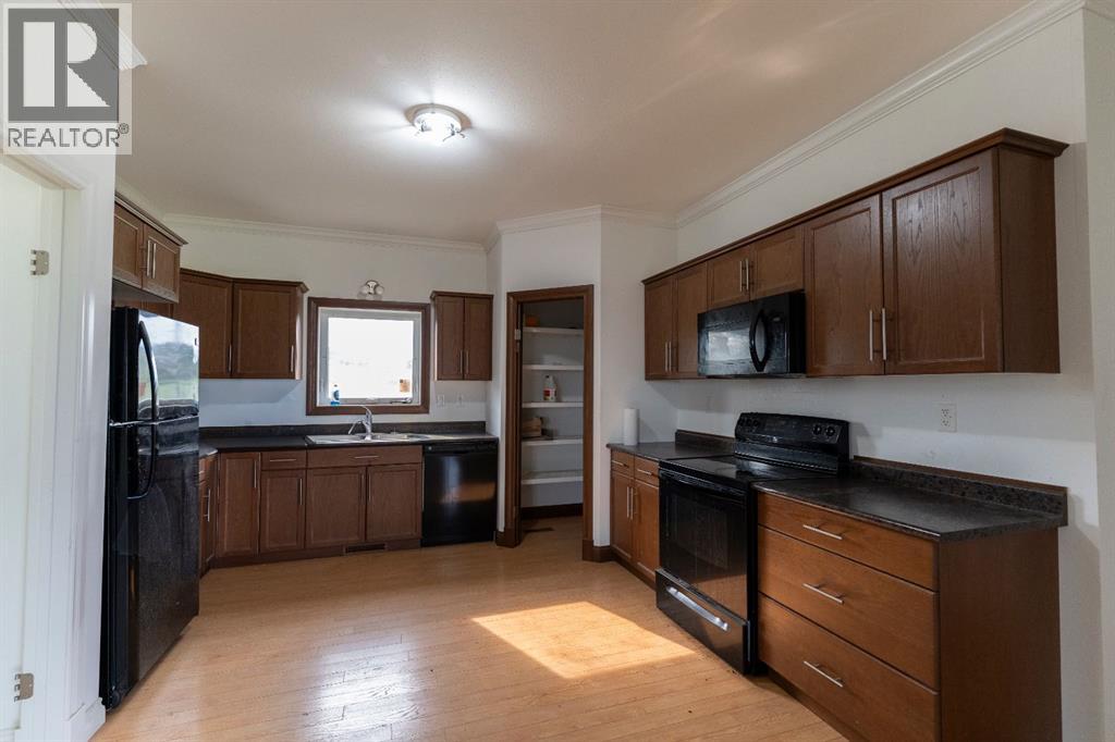 23515 Township Road 402 - 10