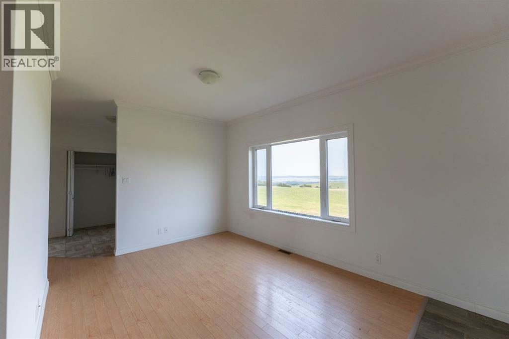 23515 Township Road 402 - Image 12