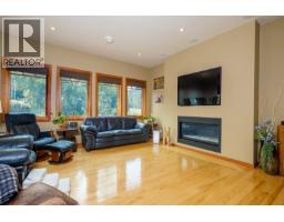 903 Redstone Drive, Rossland, BC V0G1Y0 Photo 15