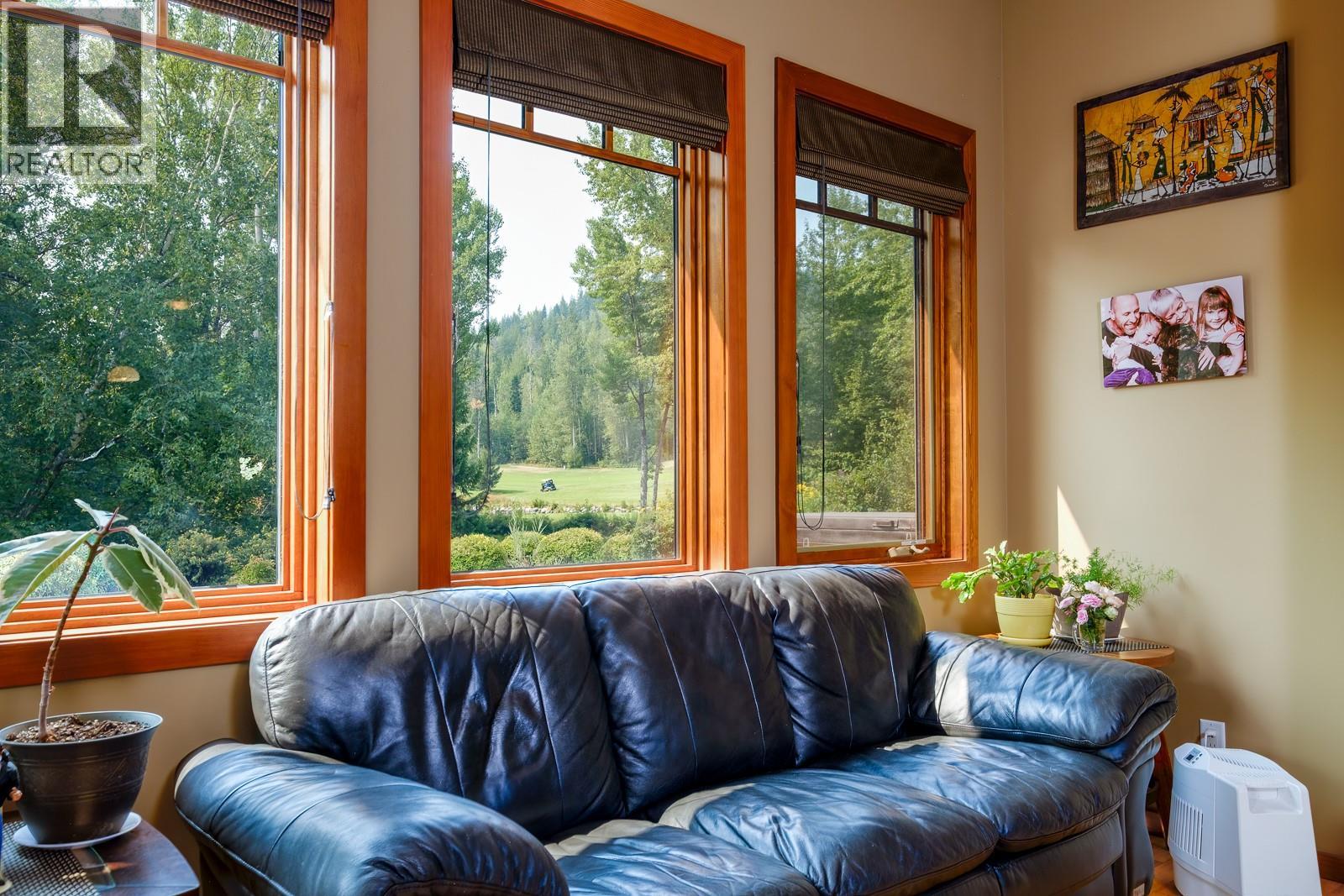 903 Redstone Drive, Rossland